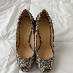 Vero Cuoio Snakeskin Peep-Toe Heels